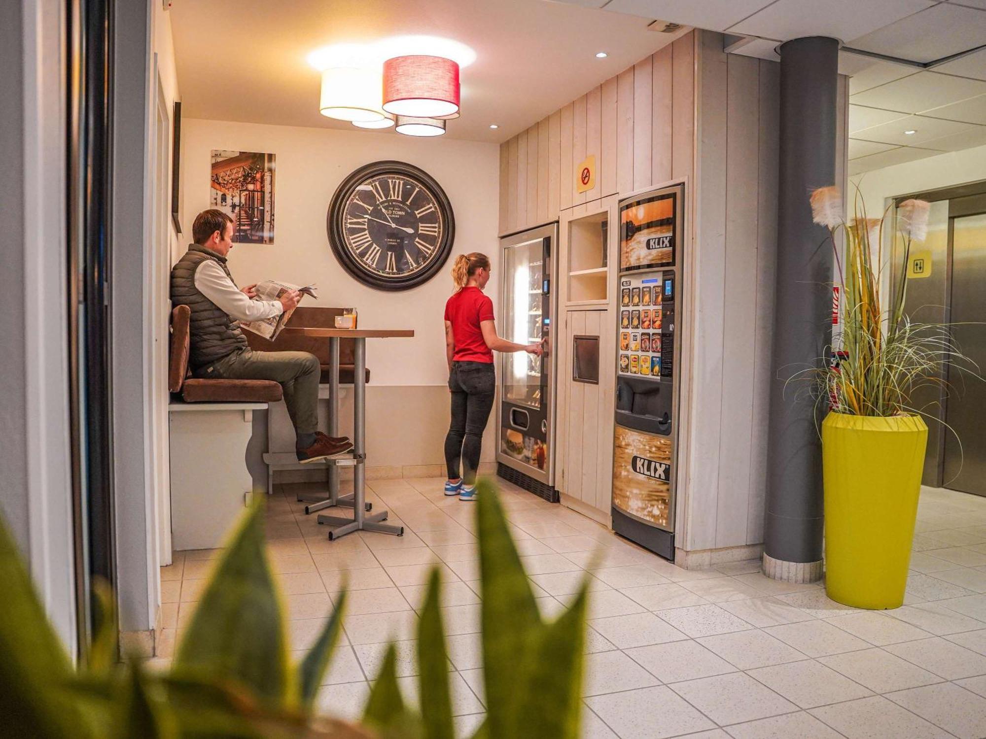 Ibis Budget Bayeux Nonant Exterior foto