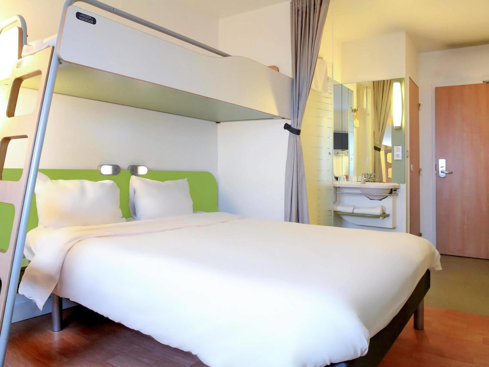 Ibis Budget Bayeux Nonant Exterior foto